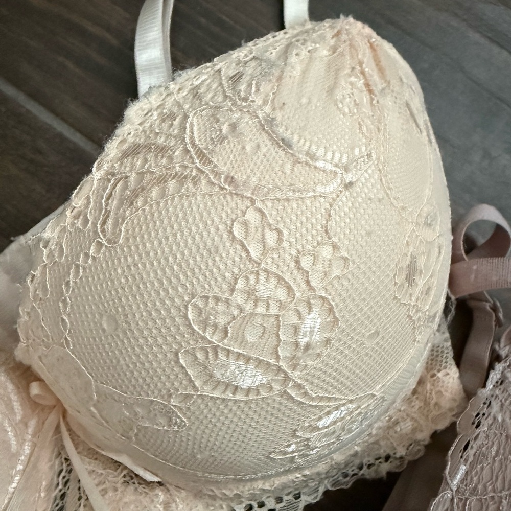 🦄Elegant Lace Bra Set - Cream and Tan - Picture 2 of 5